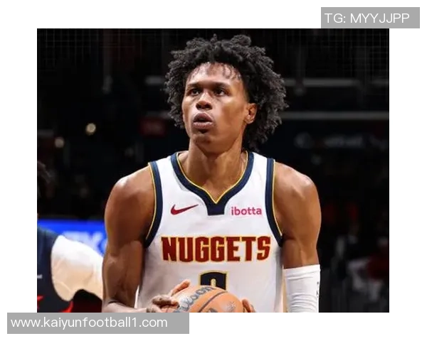 沃特森表现稳定全场14投8中贡献21分5篮板2助攻1盖帽并遭遇5次犯规