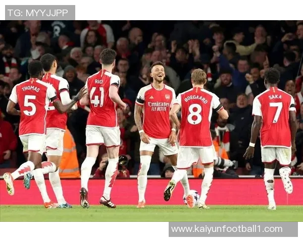 曼联遭遇连败困境曼城强势反弹蓝军红军接连失利