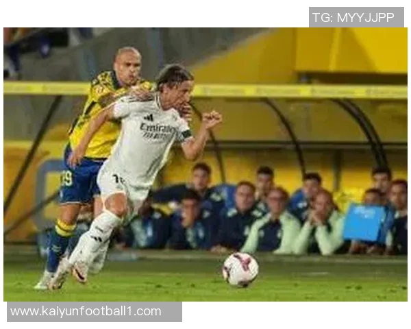 皇马半场领先巴列卡诺维尼修斯打破联赛进球荒贝林因伤退场 皇马半场领先巴列卡诺维尼修斯打破联赛进球荒贝林因伤退场