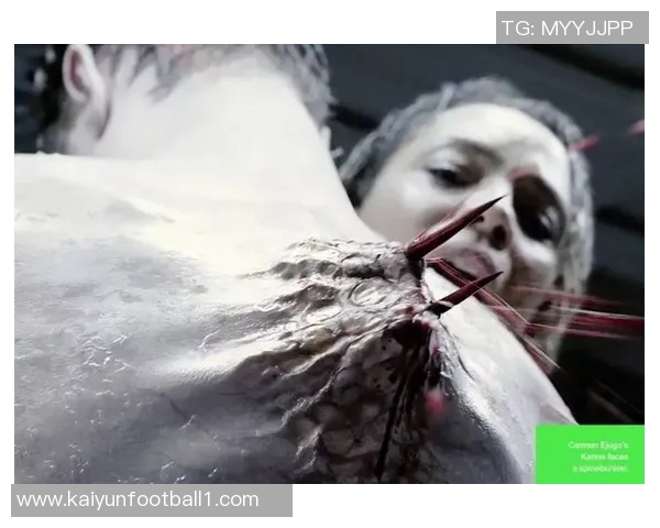 奥孔武遭遇重创两颗牙被肘击掉满嘴鲜血令人心痛不已 奥孔武遭遇重创两颗牙被肘击掉满嘴鲜血令人心痛不已