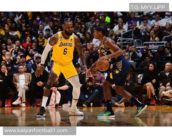 湖人失误频繁如被抄截马刺利用转换进攻给予惩罚