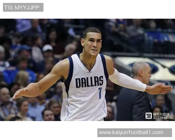 鲍威尔强调战术灵活性与多样性以创造更多进攻机会 鲍威尔强调战术灵活性与多样性以创造更多进攻机会